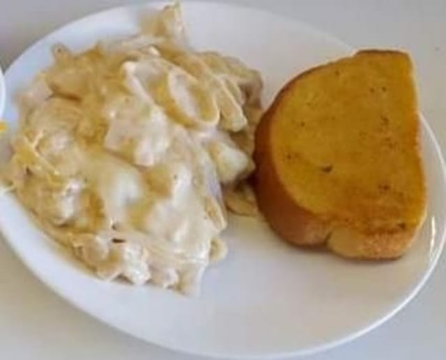 Kids Fettuccine Alfredo.