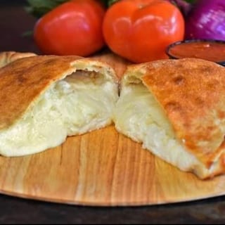 SM CHEESE CALZONE