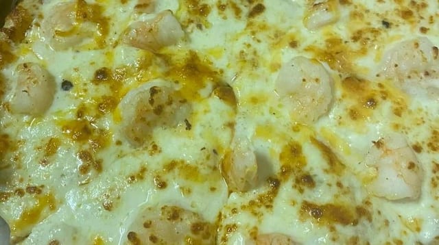 16" SICILIAN SHRIMP ALFREDO PIZZA