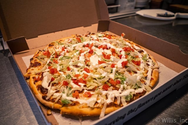 14" BACON/LETTUCE/TOMATO PIZZA
