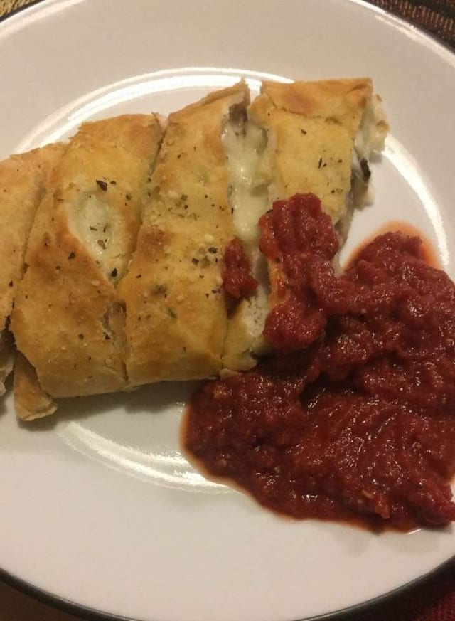 SM 5 TOPPING STROMBOLI