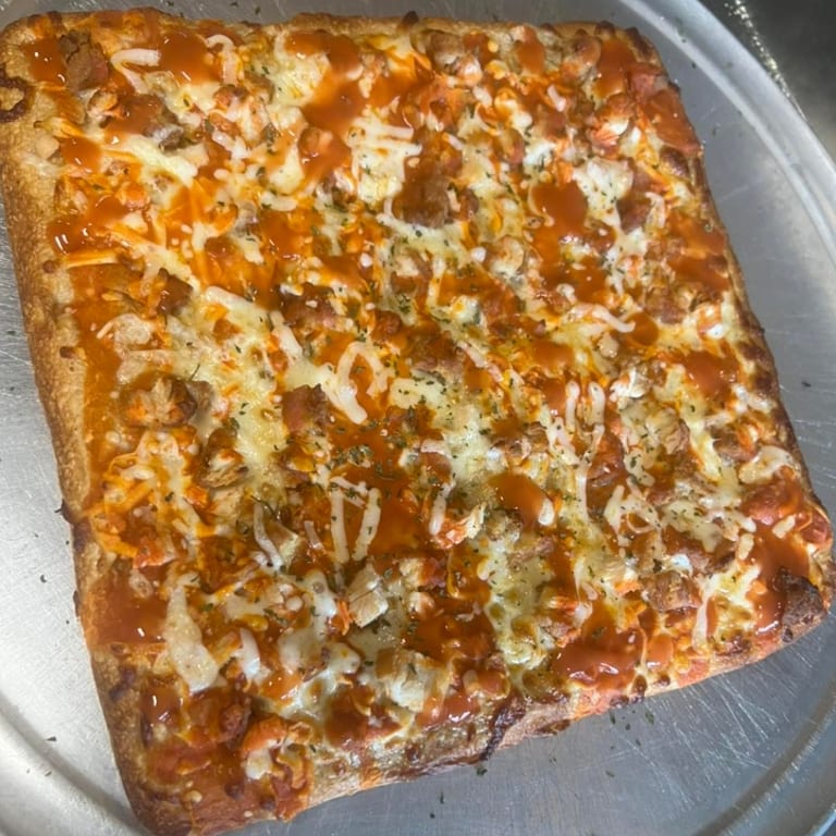 Buffalo Chicken Pizza Delight